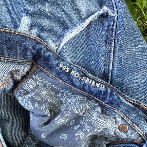 American eagle boyfriend ripped jeans - Picture 3 of 6